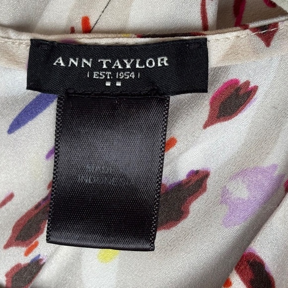 Ann Taylor Sleeveless Blouse - Picture 3 of 3